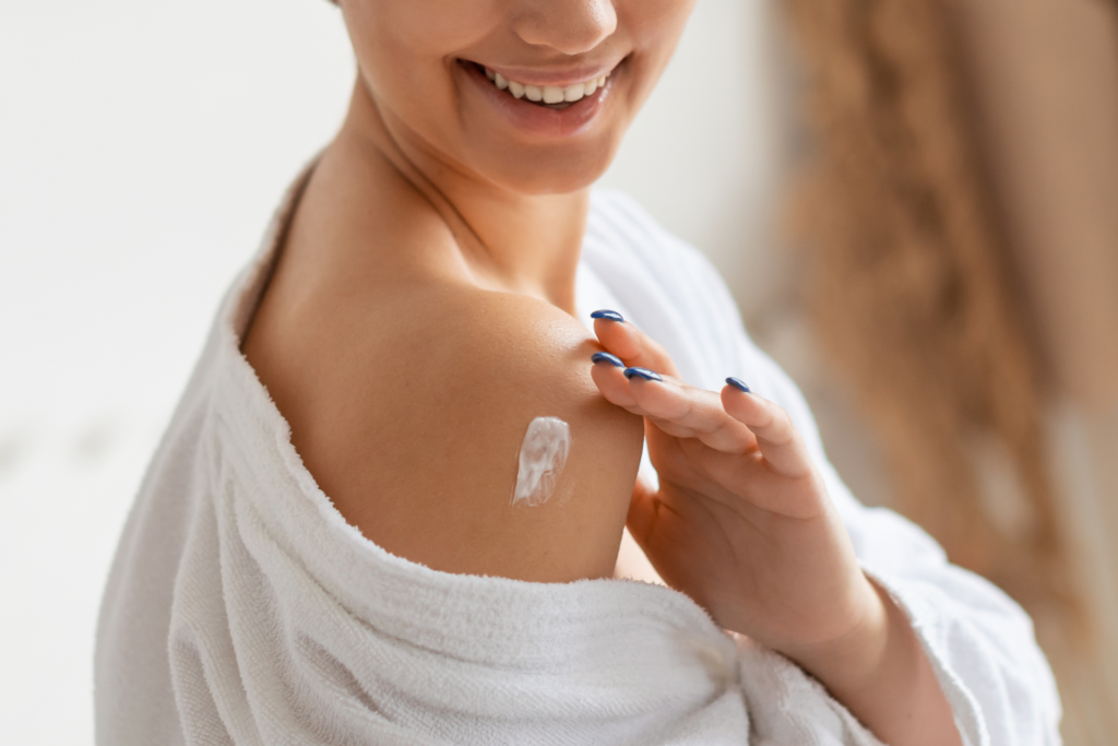 10 trucos efectivos para tratar la sequedad en la piel (Envato)